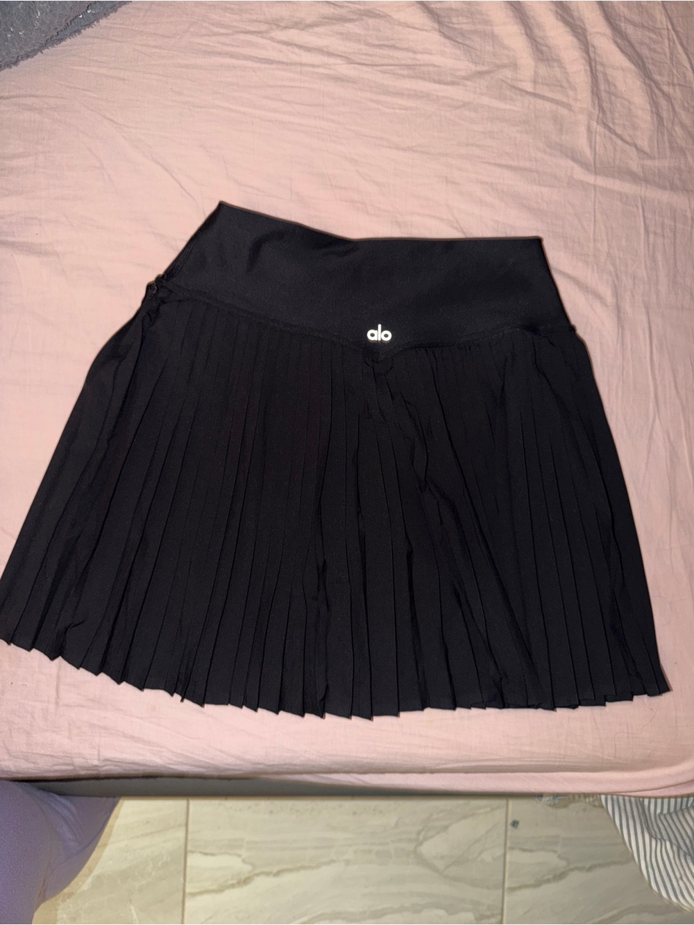 ALO Yoga Black Pleated Athletic Mini Skirt